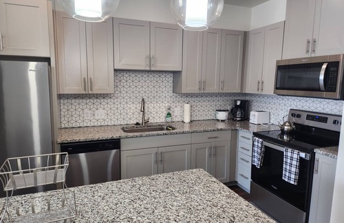 Weston Apartamento | Deluxe and Gorgeous1 bed/bath APT in the heart of Frisco. Fast WIFI/Nice Pool.