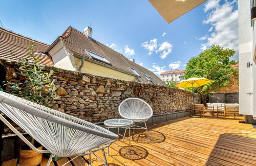 Krems an der Donau Apartamento | Deluxe Apartment with Terrace and Parking in the historic city centre of Krems an der Donau