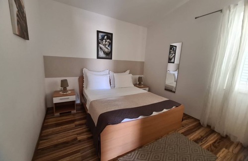 Metajna Condominio | Deluxe apartment for 4 people, private bathroom and terrace with sea view