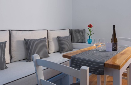 Pedi Apartamento | Apartamento Deluxe con balcón privado y vistas al mar A, Symi