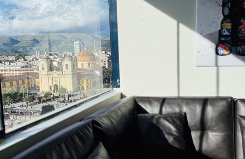 El Tambo Apartamento | Departamento de Lujo en el corazon de Huancayo! Vista a Plaza Constitucion!