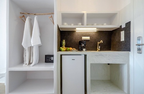 Plaka Apartamento | SUITE DELUXE FRENTE A LA PLAYA | Playa GLARONISSI