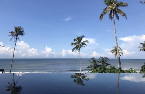 Suraberata Villa | Deluxe Villa frente al mar, con vistas a Balian Surf Break. Increíble piscina