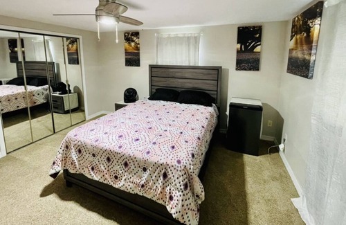 Sheffield Lake Apartamento | Deluxe Best Lake view and Pool