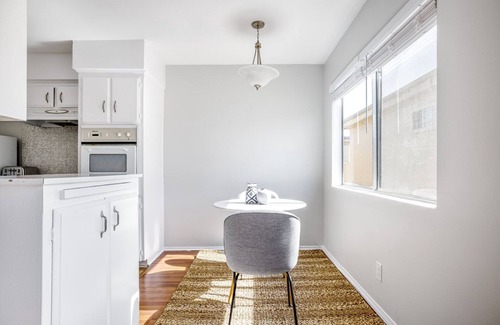 Beverly Hills Apartamento | Deluxe Beverly Hills 1BR, Pool, near Beverly Center, by Blueground