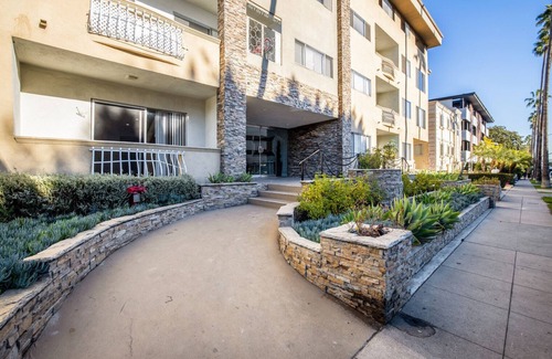 Beverly Hills Apartamento | Deluxe Beverly Hills 1BR, Pool, near Beverly Center, by Blueground