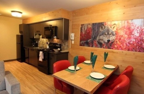Banff Condominio | Deluxe, brillante, espacioso | Base de la montaña del túnel