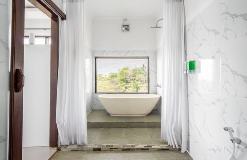 Penida Island Hotel | Deluxe Bungalow w/ 90m² Pool, Pini Sentana Village