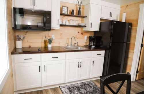 Milroy Cabina | Deluxe Cabin 4 - Hartman Center
