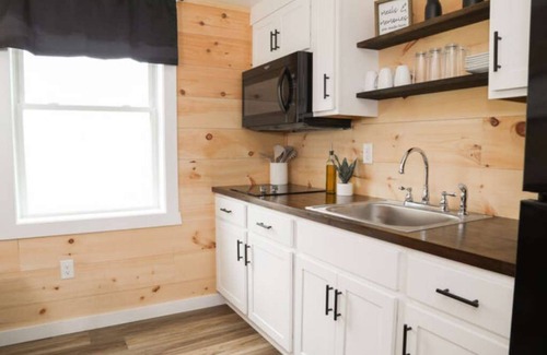 Milroy Cabina | Deluxe Cabin 4 - Hartman Center