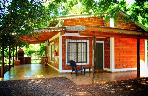 Puerto Iguazú Chalet De Esquí | Cabaña Deluxe con Piscina cerca de las Cataratas
