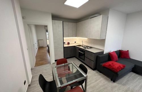 Castellanza Apartamento | Deluxe comfortable suite with balcony Downtown