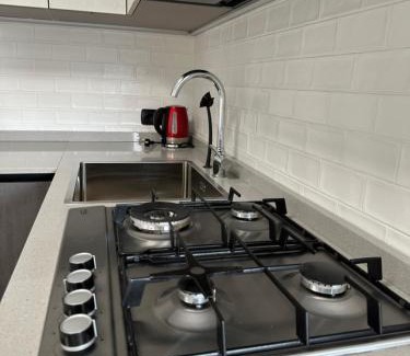 Castellanza Apartamento | Deluxe comfortable suite with balcony Downtown