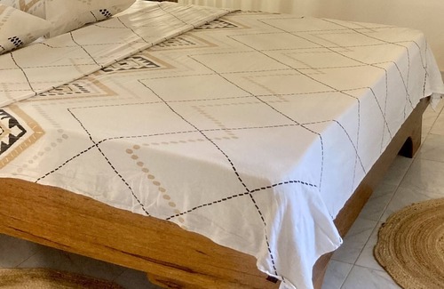 Ndangane Cama Y Desayuno | Deluxe Double Room in Villa with Sauna and Pool