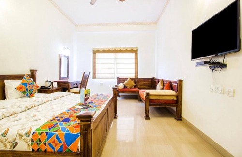 Jagatpura Hotel | Deluxe Double Room #3/ W breakfast