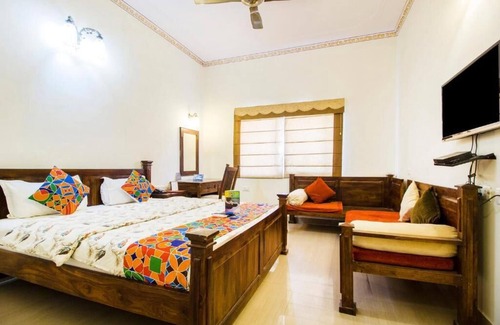 Jagatpura Hotel | Deluxe Double Room #3/ W breakfast