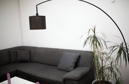 Schwarza Apartamento | Deluxe Double Studio with kitchen line, bathroom, Shower, Toilet & king bed