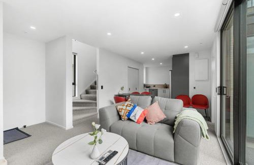 Sydenham Apartamento | Deluxe Downtown Residence 3 Bed 3 Bath