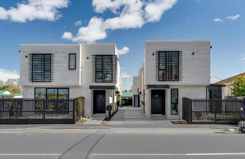 Sydenham Apartamento | Deluxe Downtown Residence 3 Bed 3 Bath