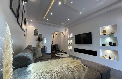 Oshodi-Isolo Apartamento | Deluxe Furnished 2bedroom Apartment. 24h Electricity and Security