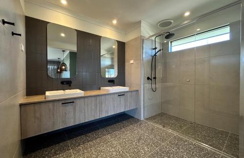 Mambourin Casa | Deluxe Grand Suite in the west of Melbourne