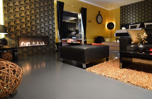 Herbesthal Casa | Deluxe Holiday Home in Welkenraedt with Jacuzzi & Steam Shower