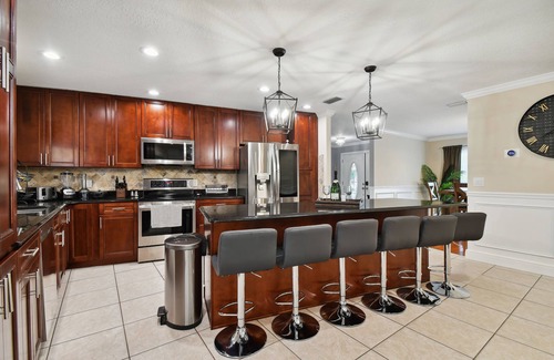 New Port Richey Casa | Deluxe House with 3 bedrooms, 2 bathrooms & Heated Pool
