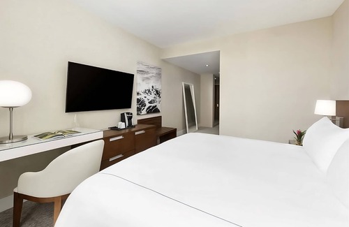 Bay Harbor Islands Hotel | Deluxe King Room with Balcony Water View at The Altair Hotel Bay Harbor Miami