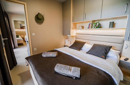 Terme Catez Casa | DELUXE Lake View Mobile Homes with Thermal Riviera Tickets