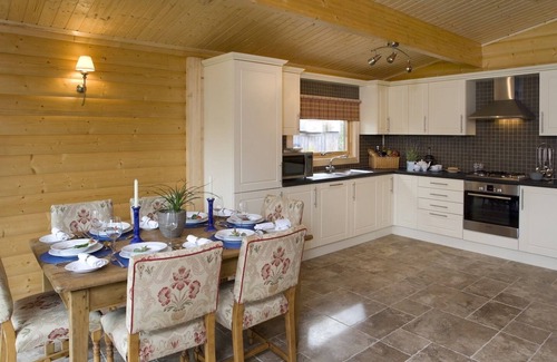 Oxford Apartamento | Lodge-De Lujo-Baño Privado-Vista al rio-Private Garden