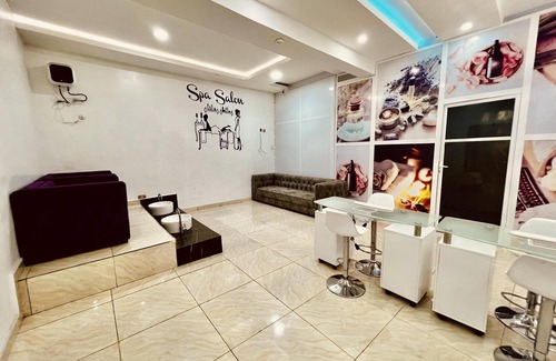 Ofin Casa | Deluxe Luxurious Room - Pool - Spa - Gym - Parking