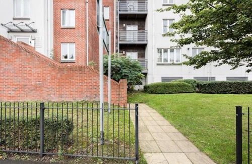 Bray on Thames Casa | Deluxe Maidenhead Apartment
