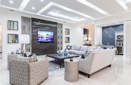 Reunion Casa | Deluxe Mansion with Swim up Bar and Pool Slide at Reunion
