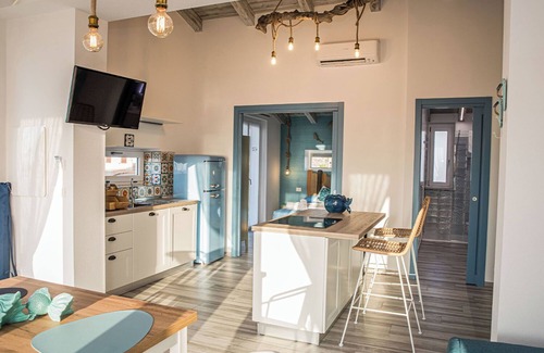 Calimera Cama Y Desayuno | Deluxe Mistral Apartment - Sea View