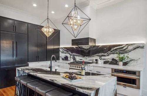 Algiers Point Casa | Deluxe Modern Home | Heated Pool & Game Room