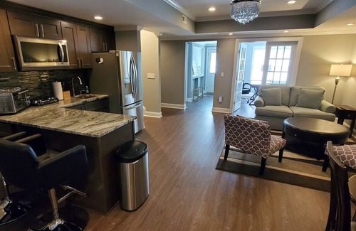 North Raleigh Casa | Deluxe! New Basement Loft, Ready for Families with Private Office Space for Work
