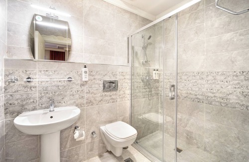 Emin Sinan Hotel | Deluxe Newport Hotel - Old City