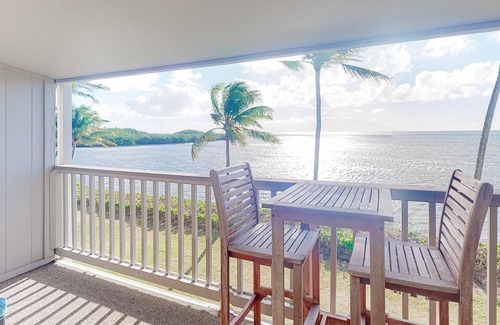 Ualapue Condominio | Deluxe, Oceanfront, Top-Floor Condo w/Ocean Views, Shared Pool, & Free WiFi!