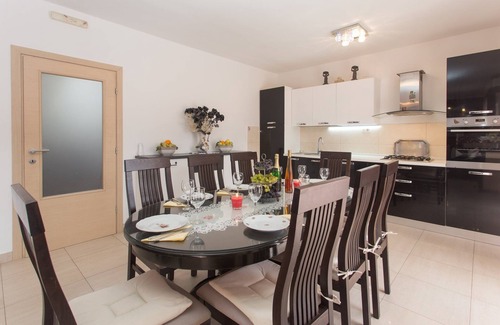 Trilj Villa | Villa de lujo en Trilj | 2 Dormitorios | Villa G&P | Piscina Privada | Perfecto para familias