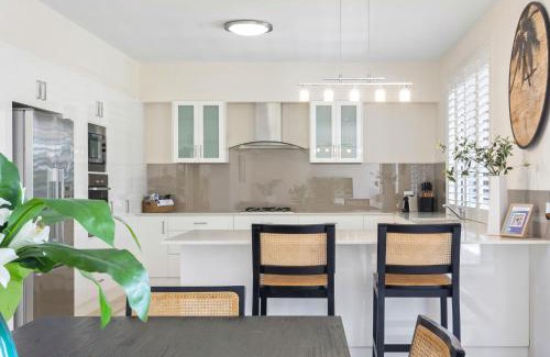 Broadbeach Waters Casa | Deluxe on Water
