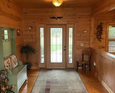 Tellico Plains Casa | Deluxe Parkland Cabin - Pet and Motorcycle Friendly Home