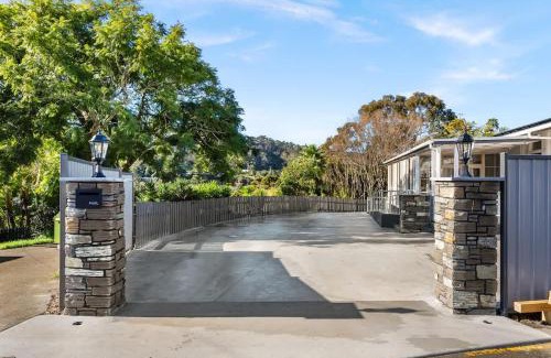 Whangarei Casa | Deluxe Queen Room at Wolfe Street