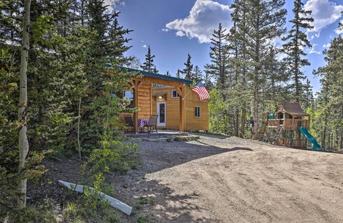 Indian Mountain Cabina | Deluxe Rocky Mountain Hideaway in Como w/ Hot Tub!