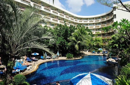 Patong Hotel | Habitación de lujo # 15, vista parcial al mar