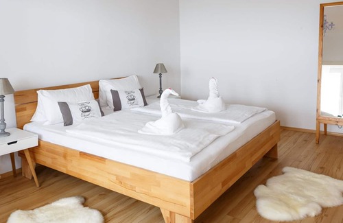 Morbisch am See Cabaña | Deluxe Suite, Dusche, WC - Pension Laubenhof