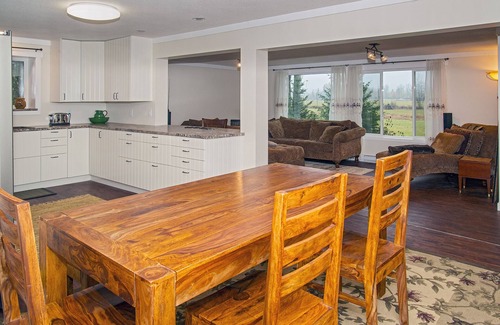 Regional District of Nanaimo Apartamento | Deluxe Suite on Vancouver Island