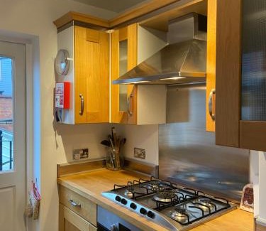 Henley Apartamento | Deluxe Three Bed BnB in Henley-on-Thames near Station River & Town Centre