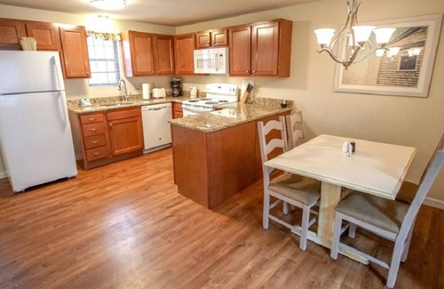 Mashpee Casa | Deluxe townhouse at the charming Sea Mist Resort Resort with swimming pool