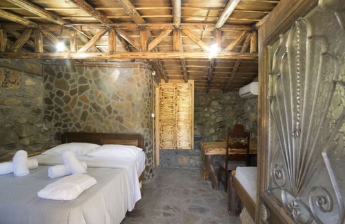 Agios Kirykos Casa | Deluxe Triple Room Daedalus by Captain Ikaros