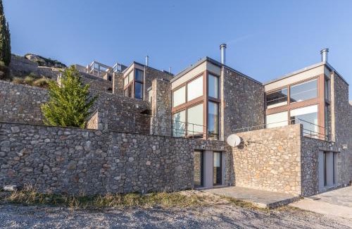 Arachova Villa | Deluxe Villa by White Hills Outdoor Hot Tub